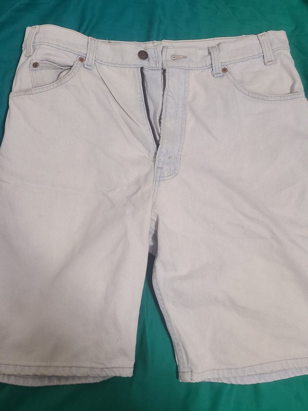 Levi's 550 Relaxed Fit Shorts Light Wash Orage Tag